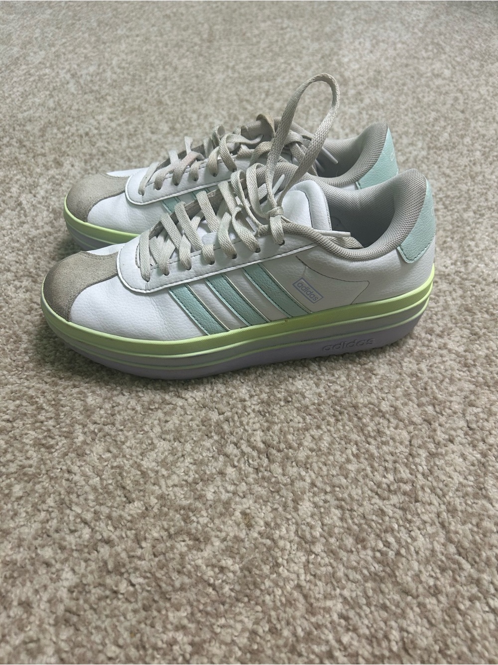 Adidas VL Court Bold sneakers in the Cloud White/Halo Mint/Violet Tone
